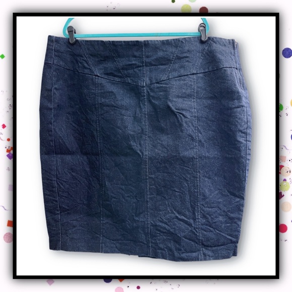 TORRID Stretch Denim Mini Pencil Skirt #T8904g - Picture 2 of 4